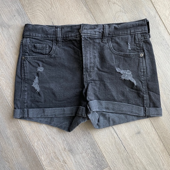 Old Navy Pants - OLD NAVY - NWOT - Women’s Mid Rise Boyfriend Short, Black, Size 4